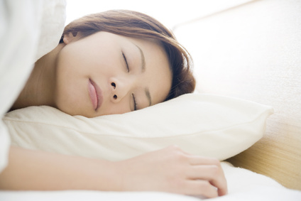 疲労の蓄積や無理な姿勢を続けることで寝違えが起きます